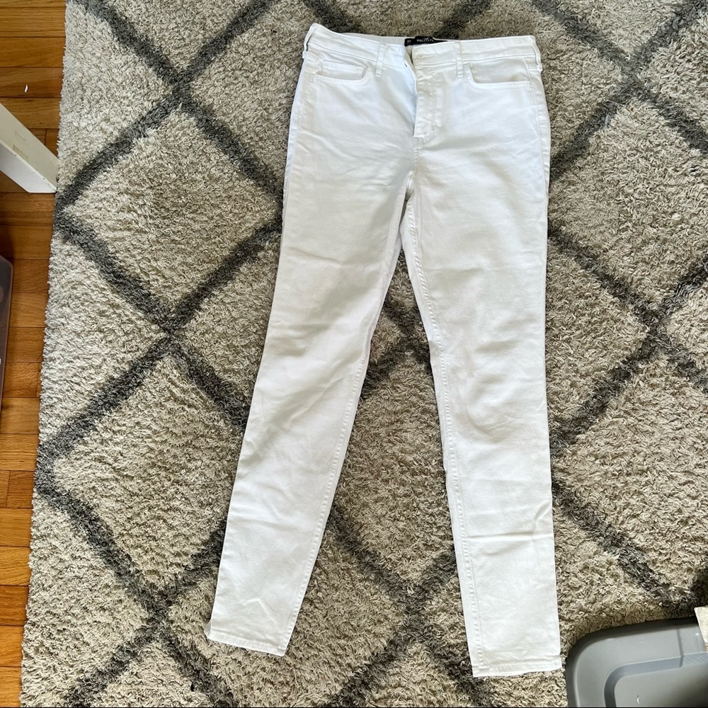 white hollister jeans